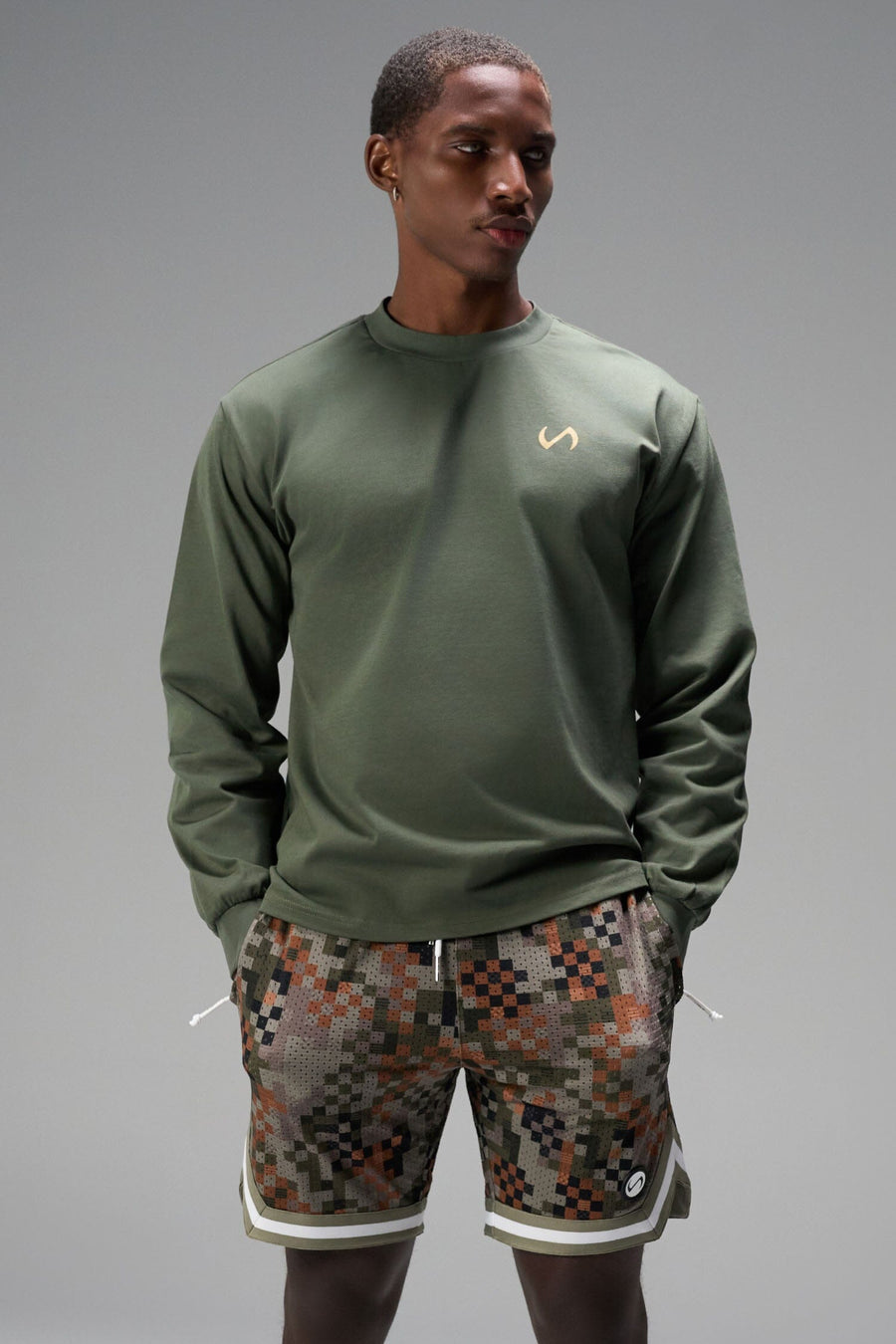 Front View of Digital Camo GTS Evolve Mesh 8 Inch Shorts, featuring an 8-inch inseam, custom digital camo design and zipper pockets