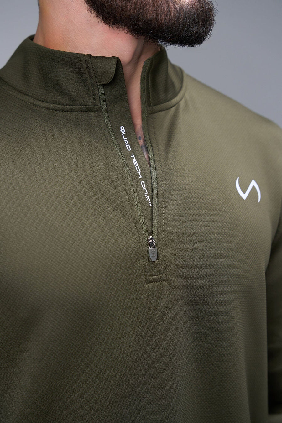 Detail Front View of Marshland TLF GTS Quad Tech Quarter-Zip Pullover redefining modern activewear, this men’s 1/4 zip pullover blends technology with sleek style