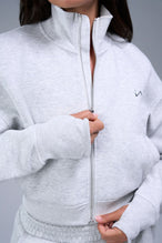https://cdn.shopify.com/videos/c/o/v/4c1e732e0feb45be972d7a4073a3c35c.mp4