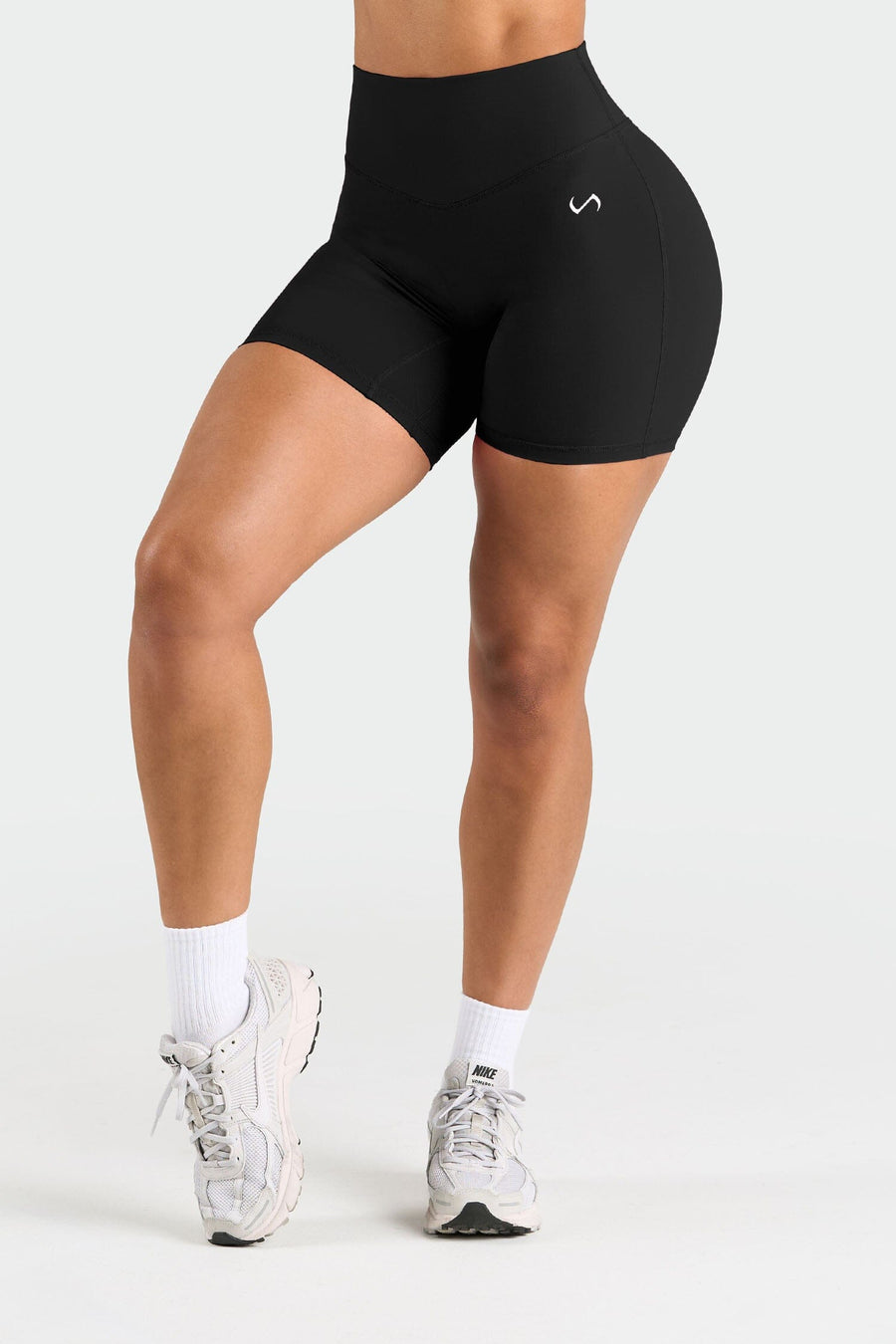 Front View of Black Tempo 6 Inch Workout Shorts