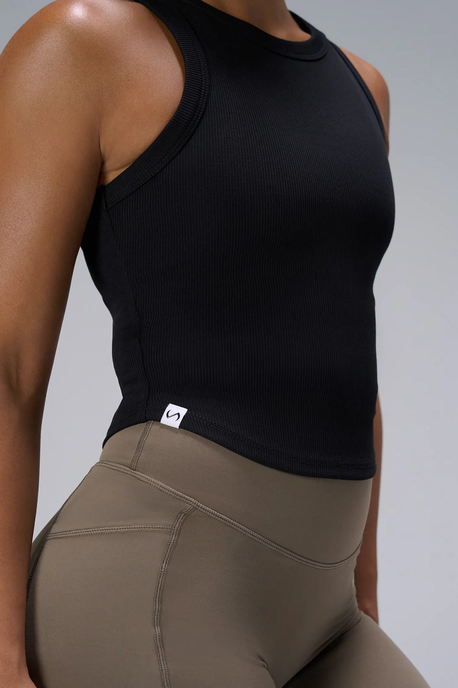 Débardeur à soutien-gorge intégré NeoCloud™ (Noir)