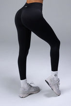 https://cdn.shopify.com/videos/c/o/v/dbb9e2f0f182475d8da7a2abe7a7e45b.mp4