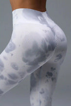 Cosmic Seamless Scrunch Butt Leggings