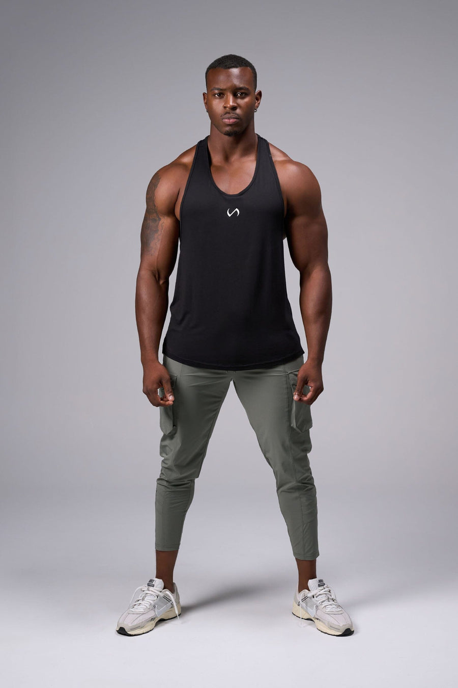 Front View of Black Elevate Bamboo Stringer Tank