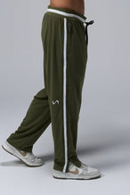 Side view of Evolve Mesh Track Pants – Men’s Joggers & Sweatpants  Marshland 