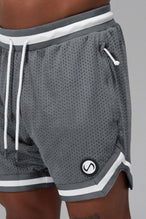 Front View of Gray GTS Evolve Mesh 6 Inch Shorts, featuring dual side pockets and 6 inch inseam for performance and functionality 